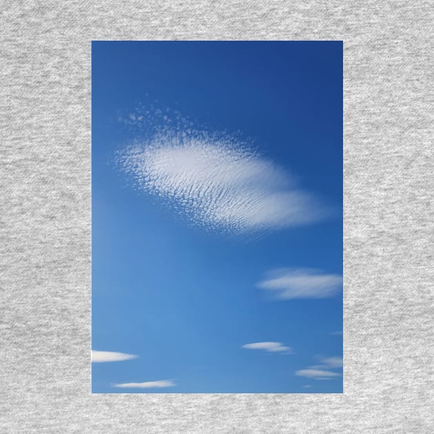 Abstract cirrus clouds by psychoshadow